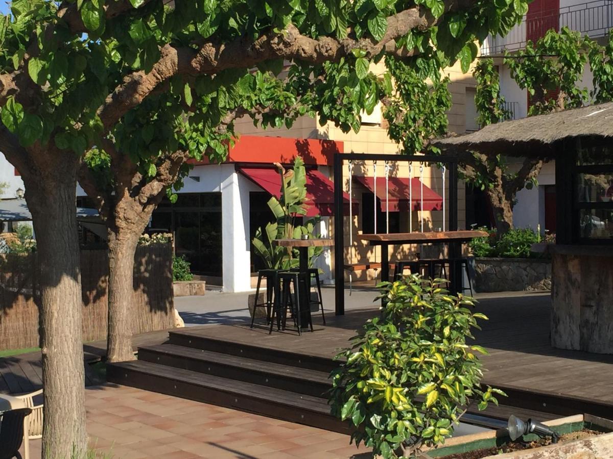 Hostal Solfina Palafolls Exterior foto